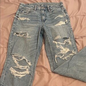 American Eagle Outfitters Light Blue Distressed Boyfriend Jeans